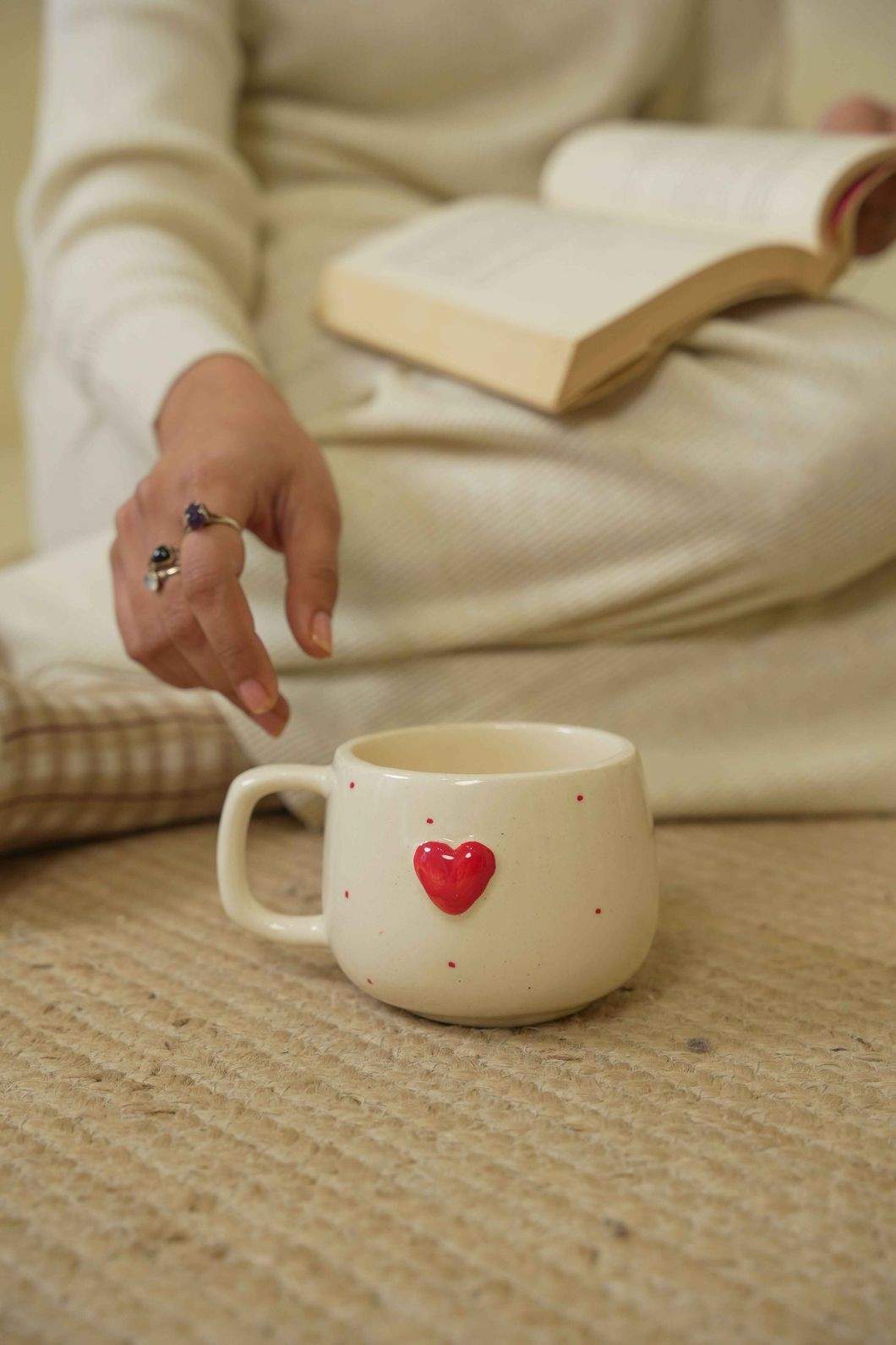 Aesthetic pic of sumeko solace heart mug
